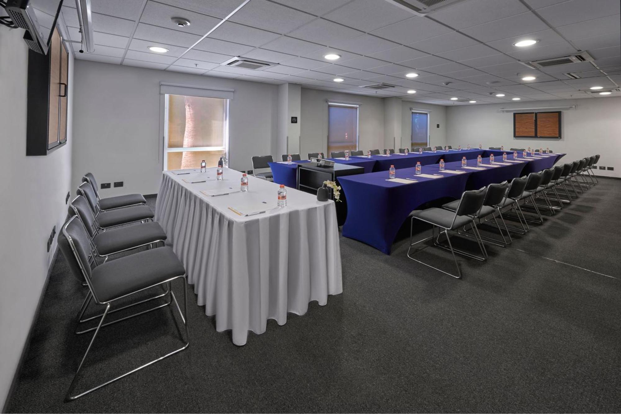 City Express By Marriott Queretaro Jurica Exterior photo