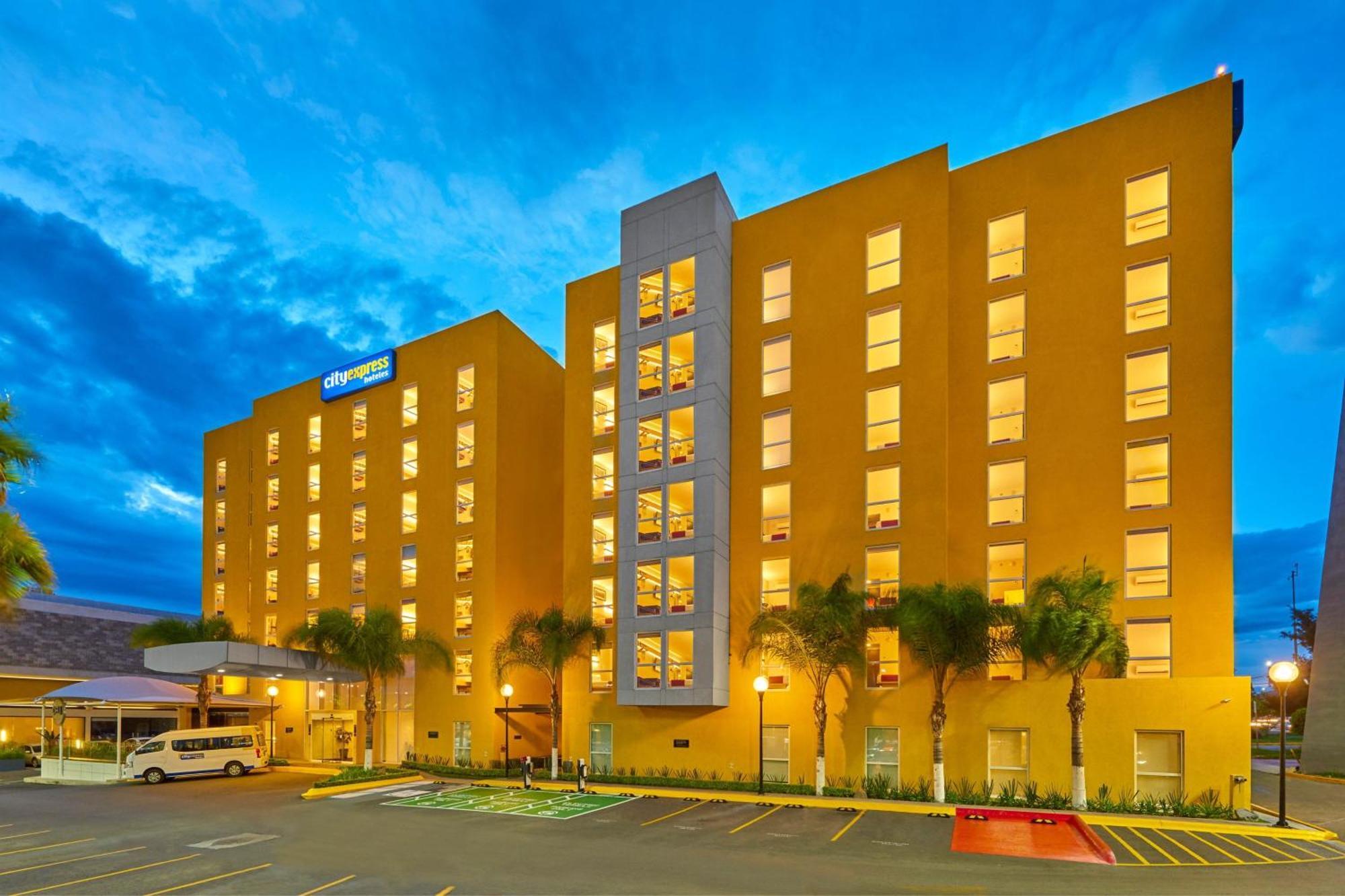 City Express By Marriott Queretaro Jurica Exterior photo