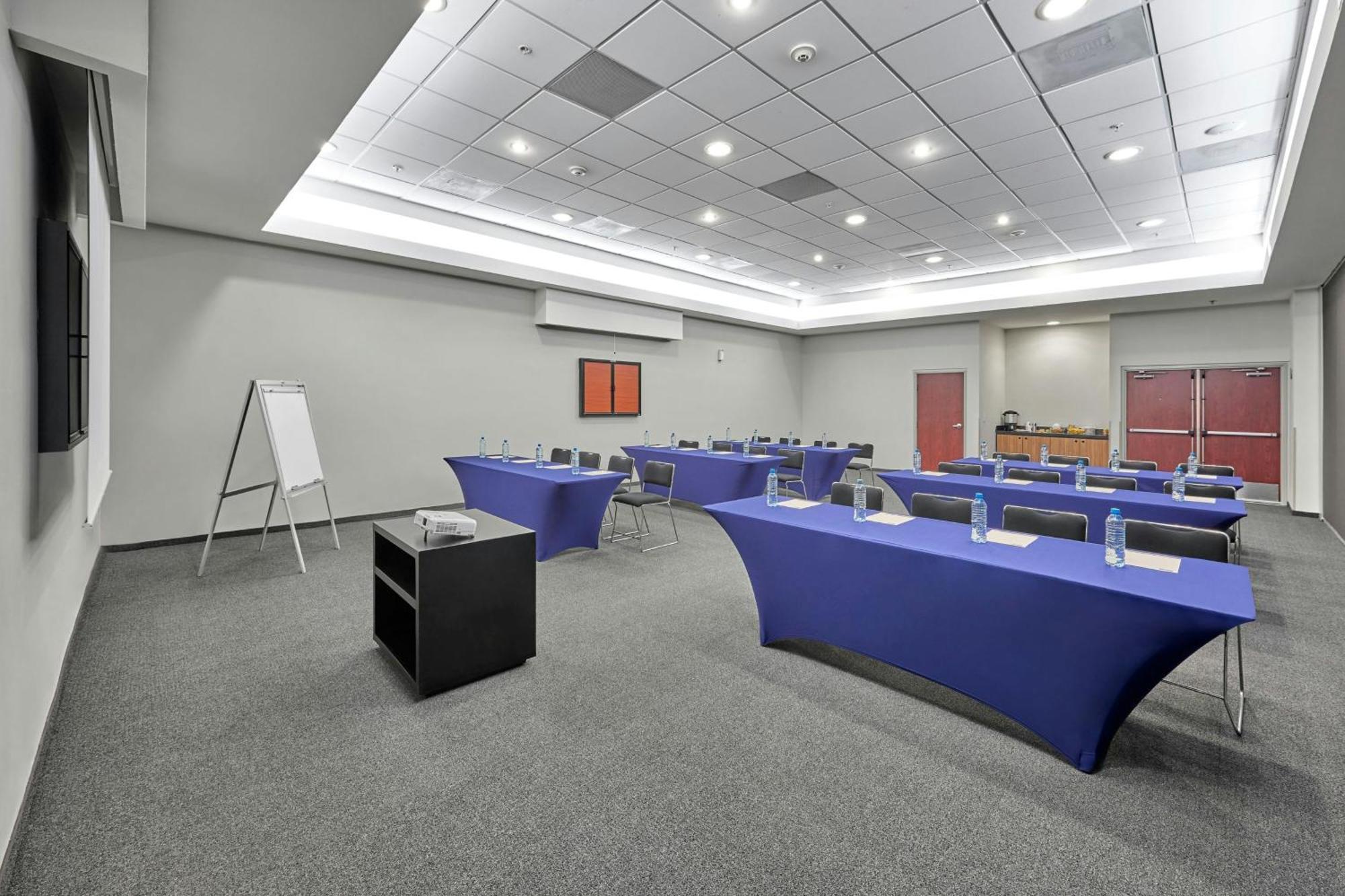 City Express By Marriott Queretaro Jurica Exterior photo